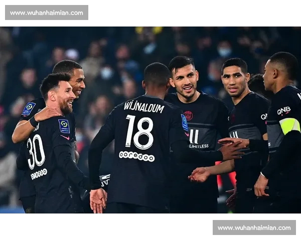 下载意甲官方APP，随时随地掌握比赛动态和精彩瞬间